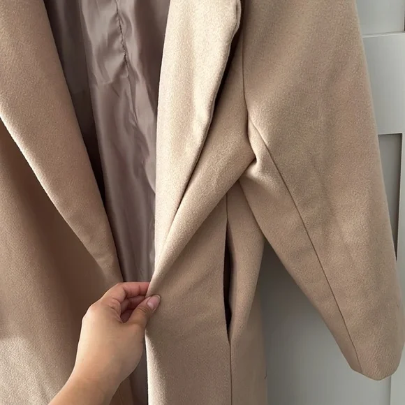 Coat - Picture 3 of 4